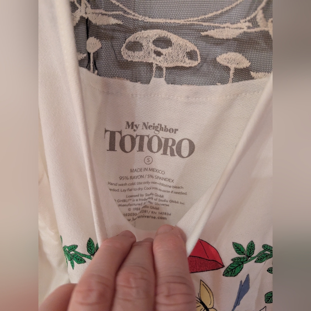 NWT Hot Topic Studio Ghibli My Neighbor Totoro Graphic Tank Crochet Back Size S - Picture 4 of 6